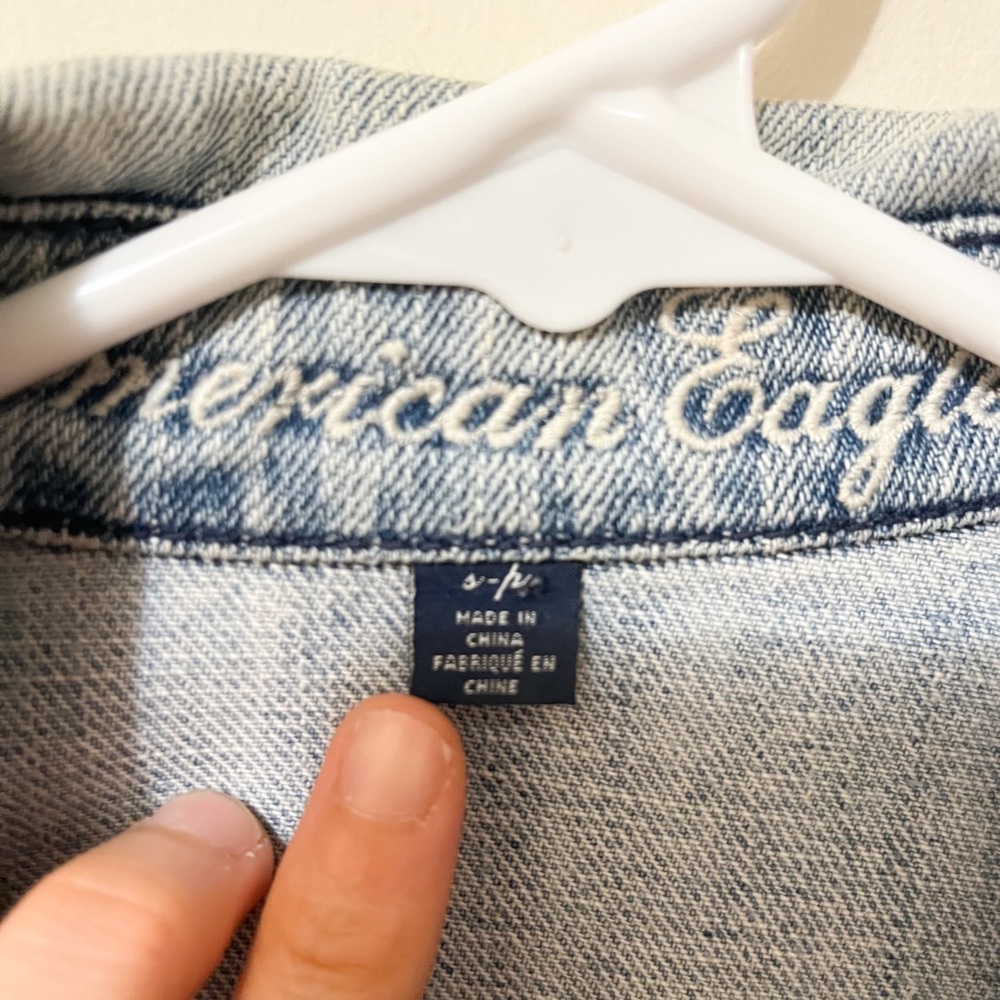 American Eagle light blue denim vest (size small) - Picture 4 of 5